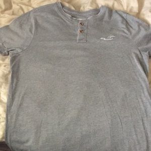 Gray Hollister tee shirt size xl fits like a L